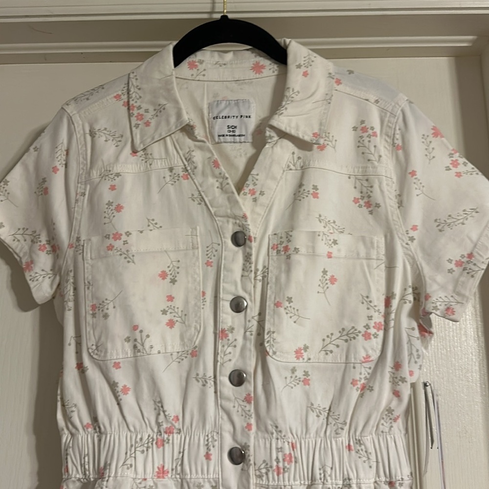 Floral Romper - Picture 2 of 5